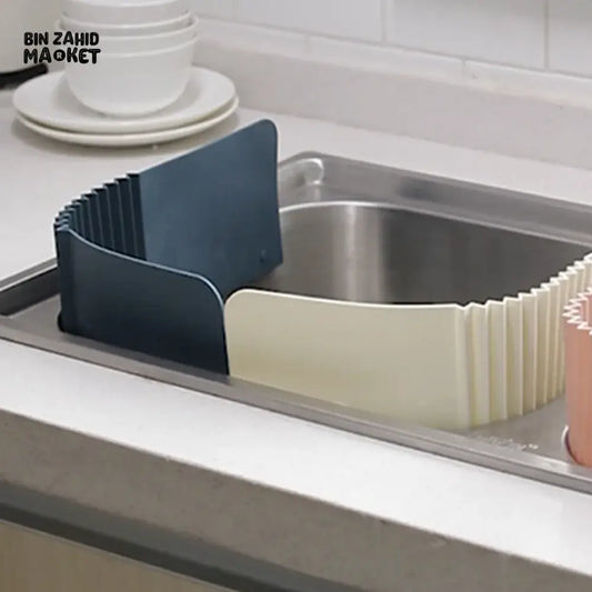ADJUSTABLE KITCHEN SINK SPLASH GUARD